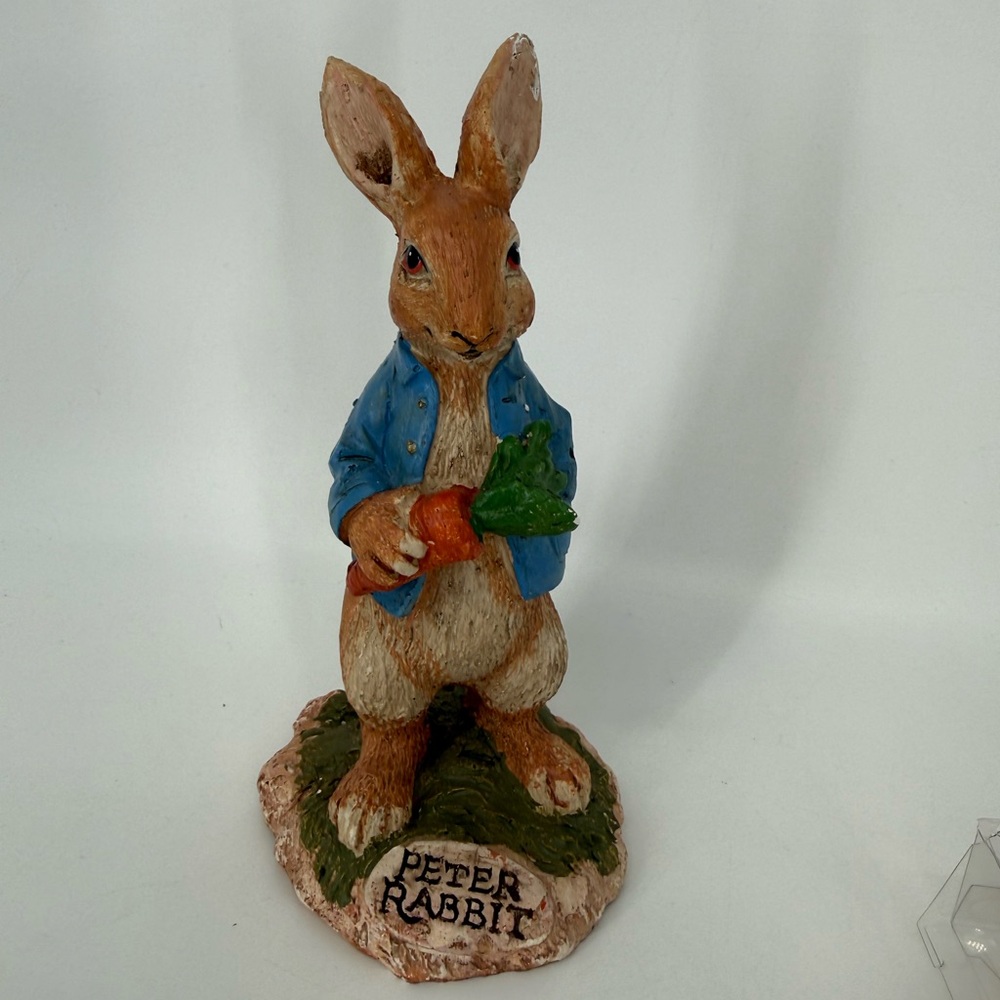 Threshold Rabbit Colorful Banner & Peter Rabbit Figurine - Picture 2 of 10